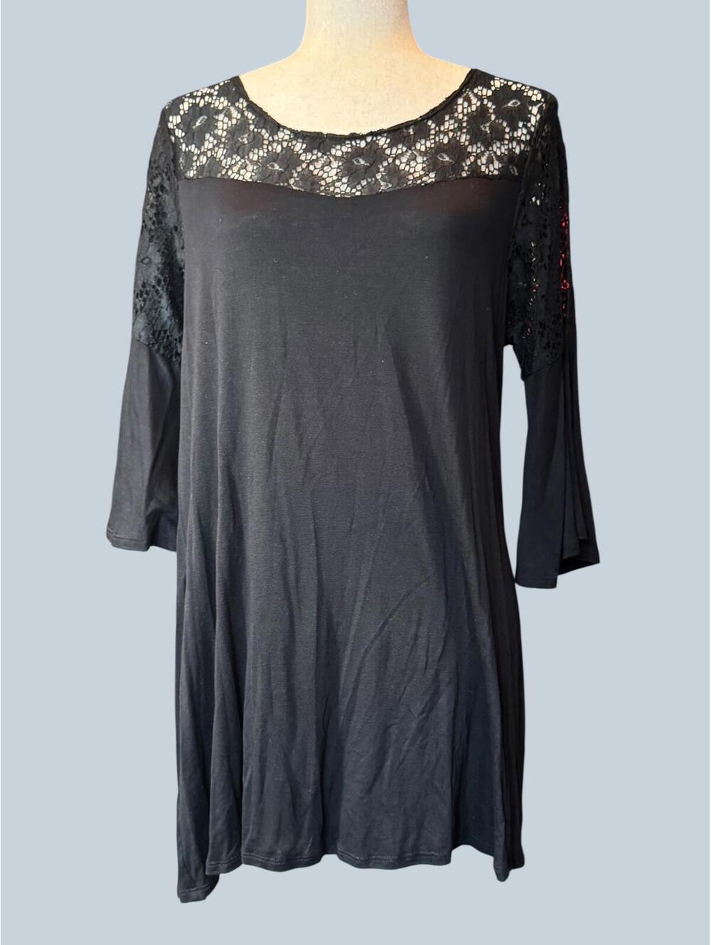 Black Lace Detail Tunic Top with 3/4 Sleeves NWT Size S